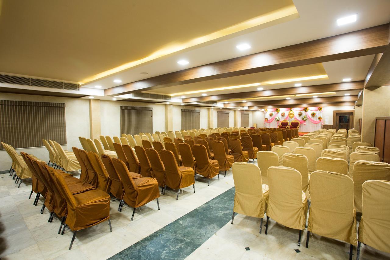 Oyo 14933 Rpr Residency Otel Chennai Dış mekan fotoğraf