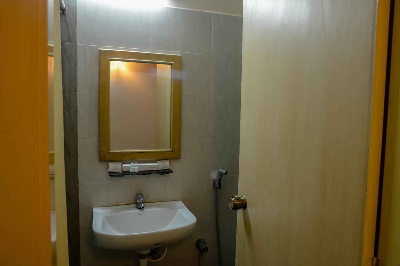 Oyo 14933 Rpr Residency Otel Chennai Dış mekan fotoğraf