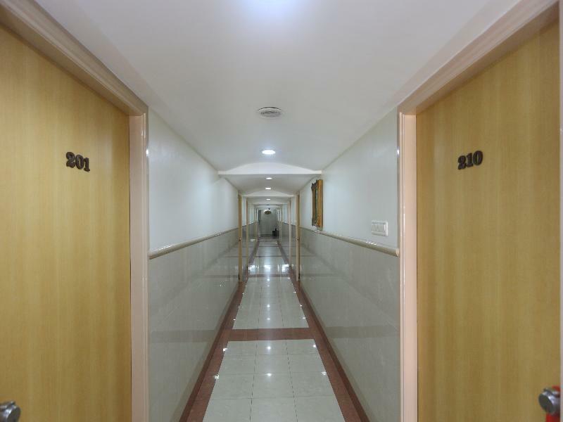 Oyo 14933 Rpr Residency Otel Chennai Dış mekan fotoğraf